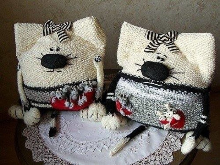 Забавные кото-подушки