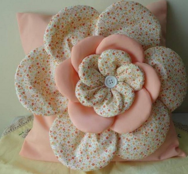 Декоративные подушки в форме цветка. Идеи для вдохновения и выкройка.