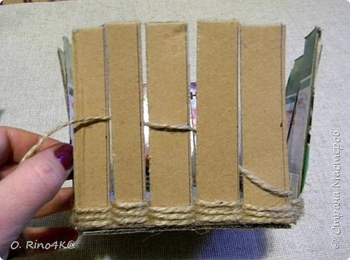 Корзиночка из бечевки и картона
