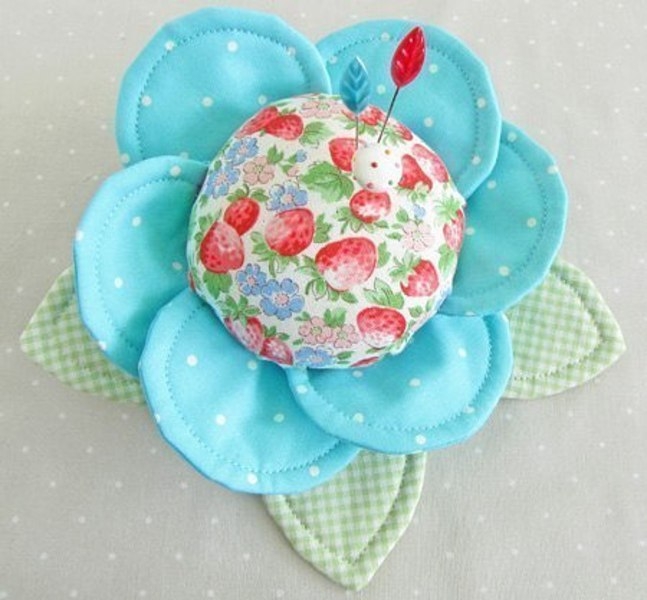 Шьем игольницу - цветок