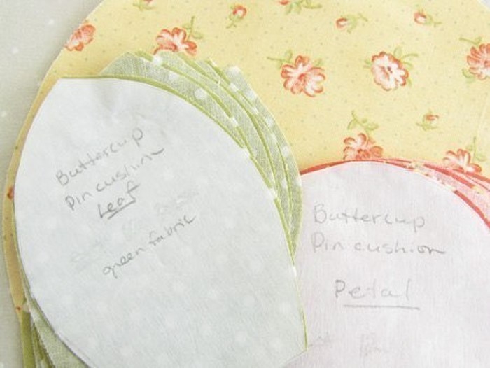 Шьем игольницу - цветок