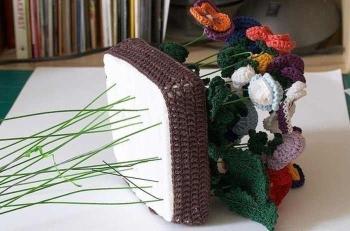 Вяжем анютины глазки крючком