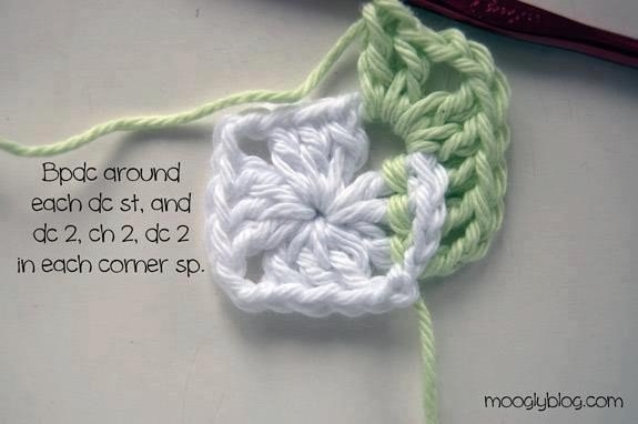 Плед из мотивов квадрат с подчеркнутым контуром