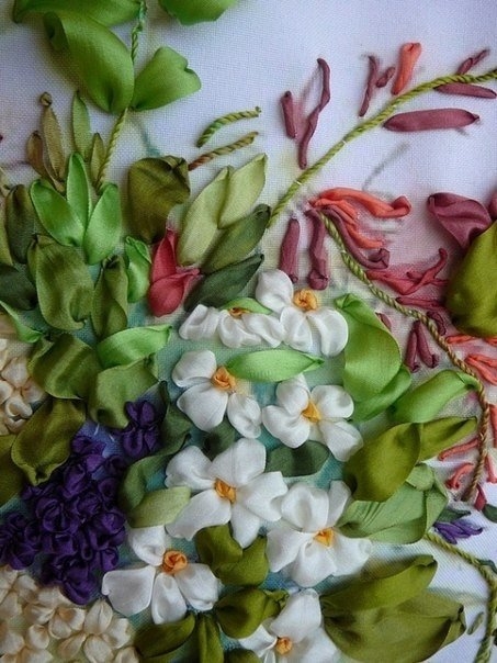 Вышивка лентами от Людмилы Дейнеко.