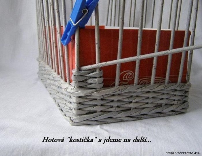 Плетение из газетных трубочек шахматкой. Плетение из газетных трубочек шахматкой.