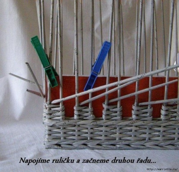 Плетение из газетных трубочек шахматкой. Плетение из газетных трубочек шахматкой.