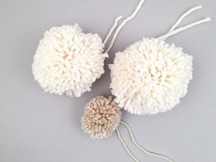 Собачка из помпонов Собачка из помпонов