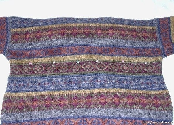 Кроватка для кошки из старого свитера