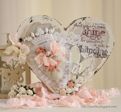 Декупажная рамка в виде сердца. Мастер-класс