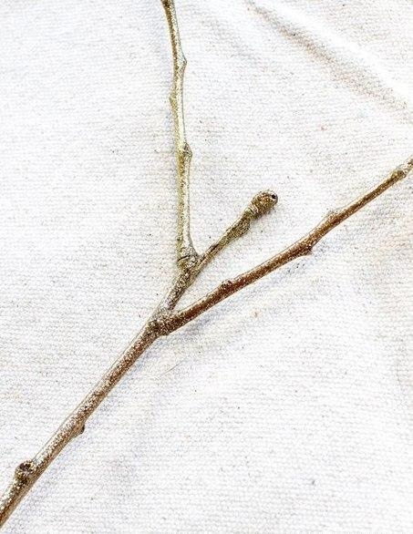 Декоративная веточка для декора в интерьере