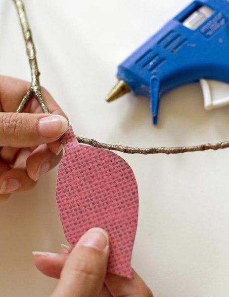 Декоративная веточка для декора в интерьере