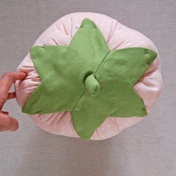 Подушка - Ягодка Подушка - Ягодка