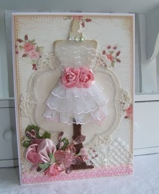 Открытки с платьями