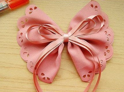 Потрясающие бантики для украшения одежды или волос