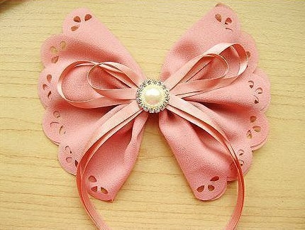 Потрясающие бантики для украшения одежды или волос