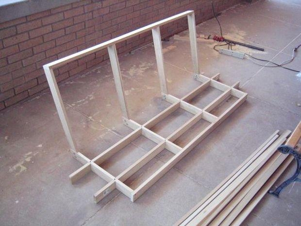 Качели-скамейка