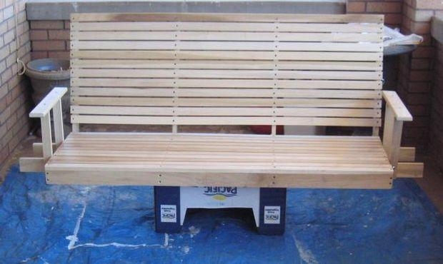 Качели-скамейка