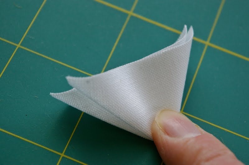 Ромашка. Цветы из ткани