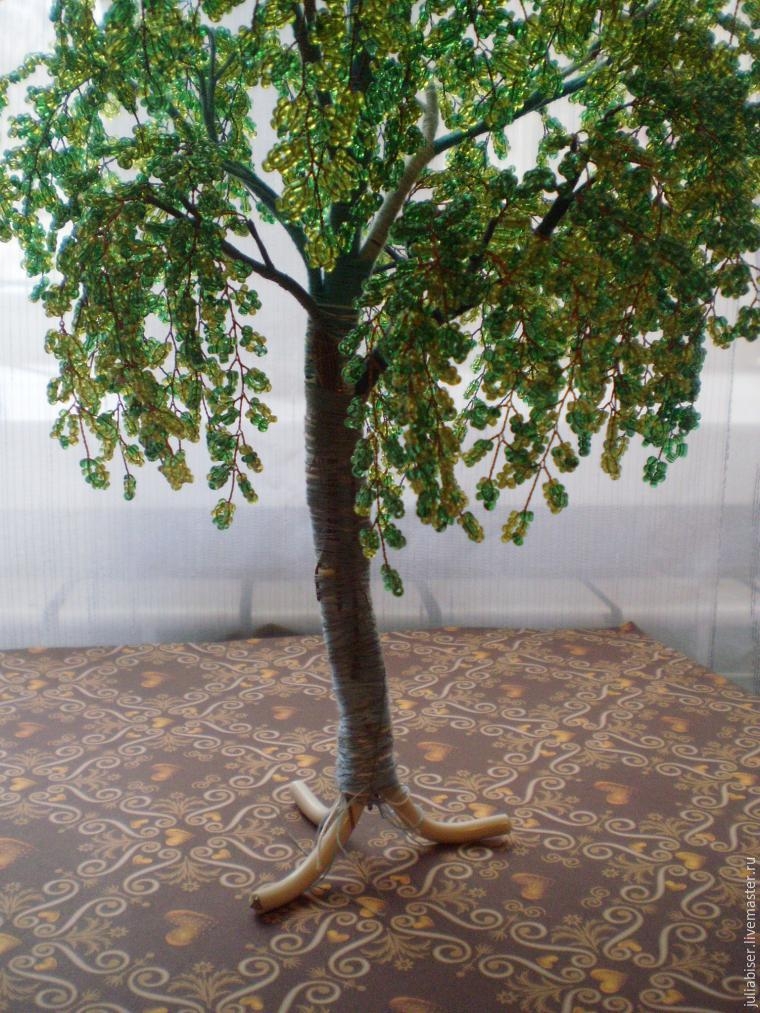 Очаровательная берёза из бисера