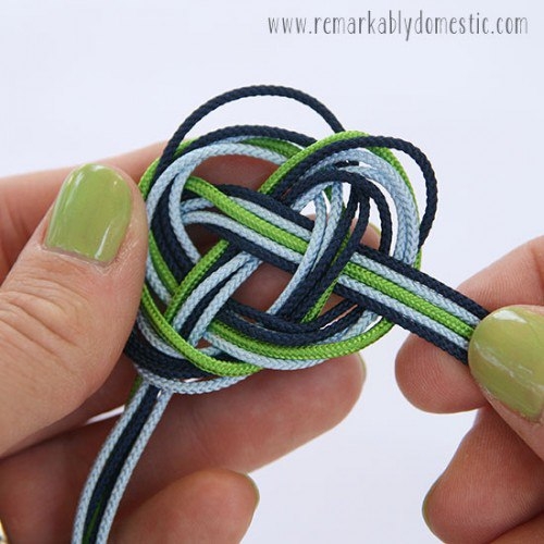 Плетем браслет