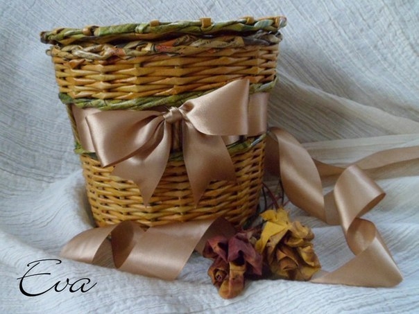 Плетем корзинки из газетных трубочек