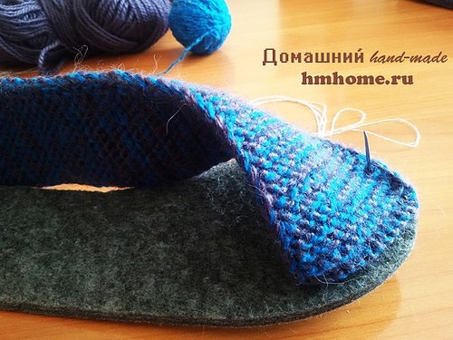 Тапочки на подошве. Вязаные спицами