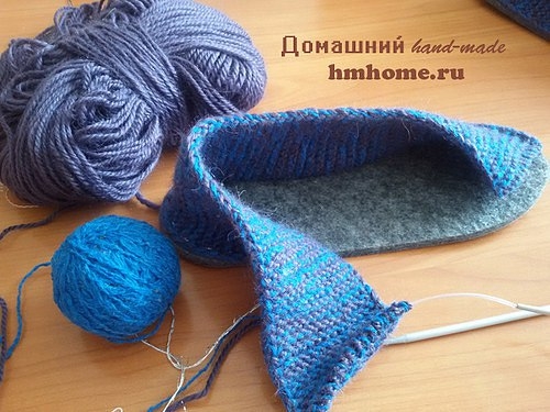 Тапочки на подошве. Вязаные спицами