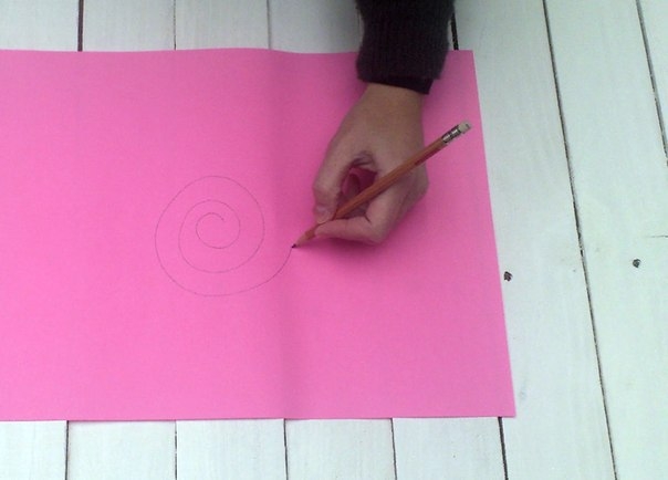 Коробочка-сердце с розами из бумаги