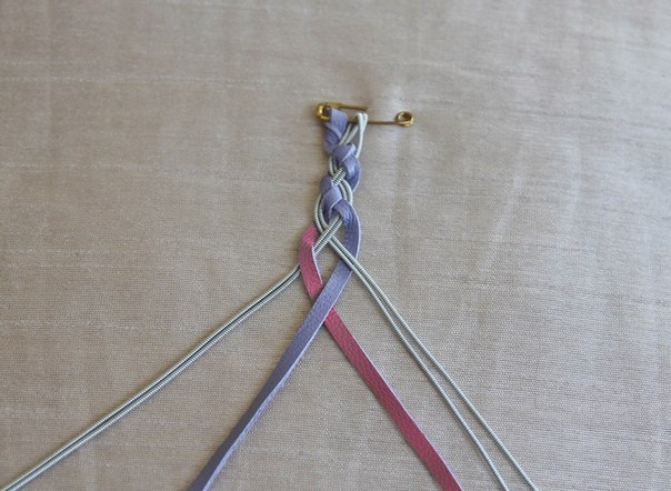 Плетём браслет