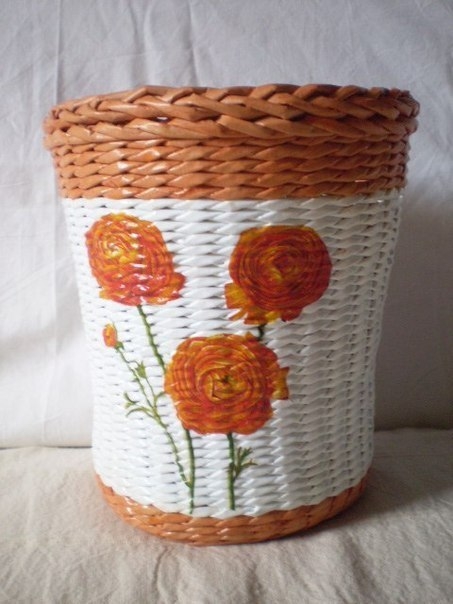 Корзинки из газетных трубочек. Плетение из газет + декупаж. Очень красивые работы. Корзинки из газетных трубочек. Плетение из газет + декупаж. Очень красивые работы.
