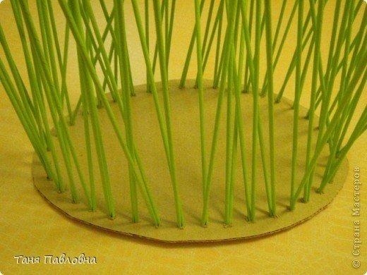Корзина из газетных трубочек. Автор Таня Павловна
