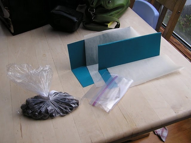 Шоколадные бабочки-украшения для пирожных