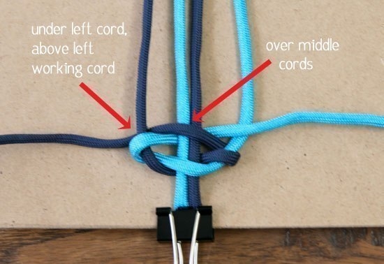 Плетем браслет