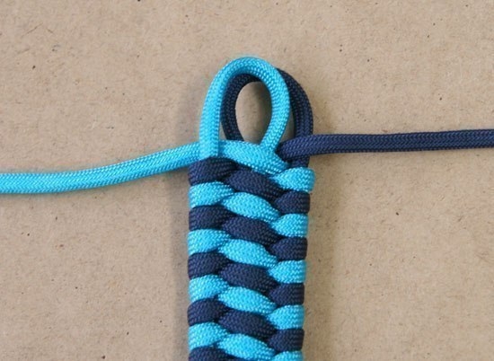 Плетем браслет