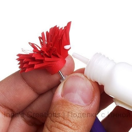 Бахромчатый цветок из бумаги Бахромчатый цветок из бумаги