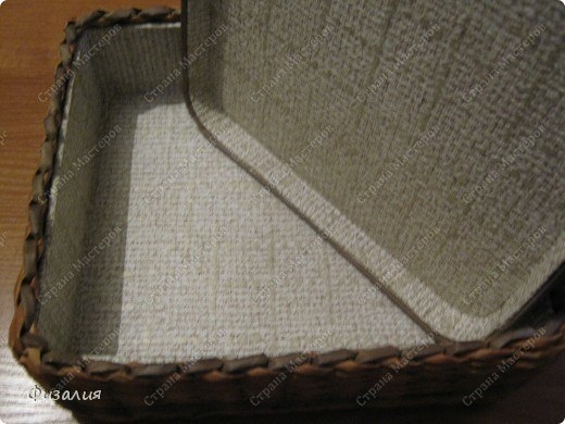 Шкатулка. Плетем из газет Шкатулка. Плетем из газет