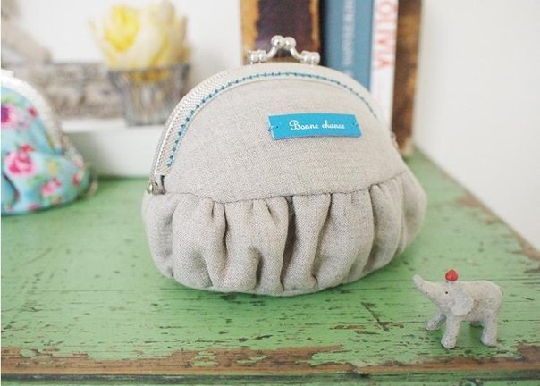 Пузатенький клатч