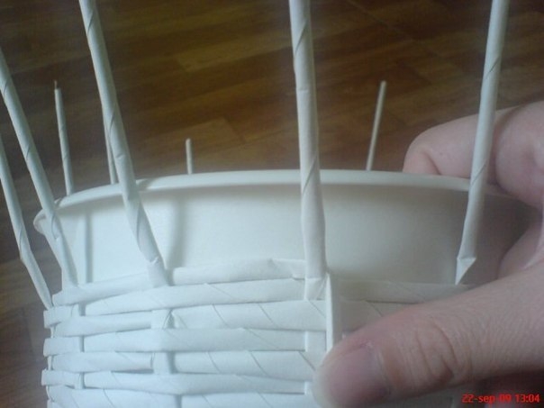 Плетение из газет. Корзина-лукошко