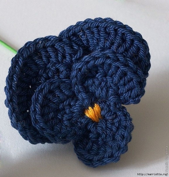 Анютины глазки крючком Анютины глазки крючком