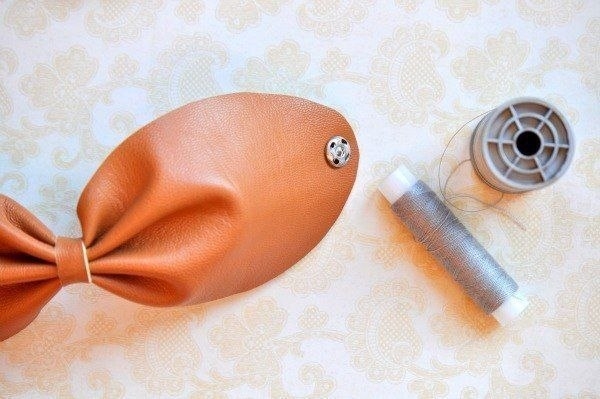 Кожаный браслет