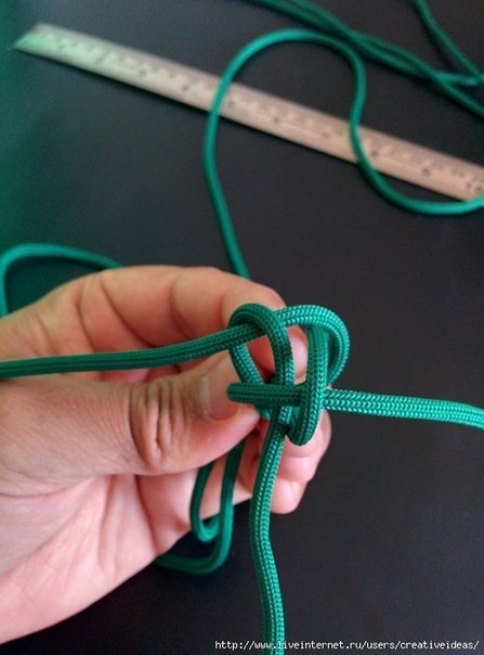 Плетенное ожерелье