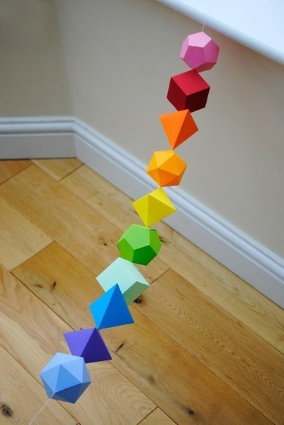 Геометрические фигурки из бумаги