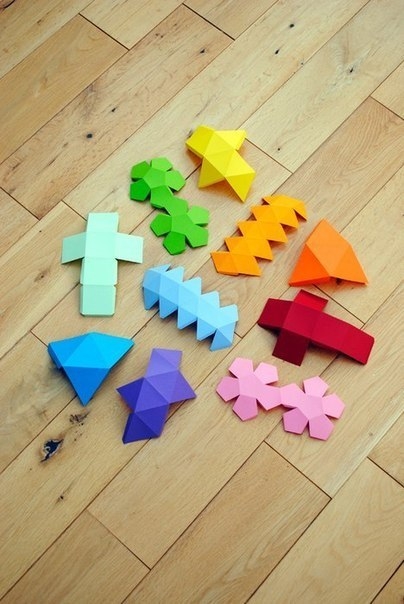 Геометрические фигурки из бумаги