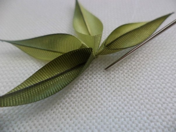 Роза из лент