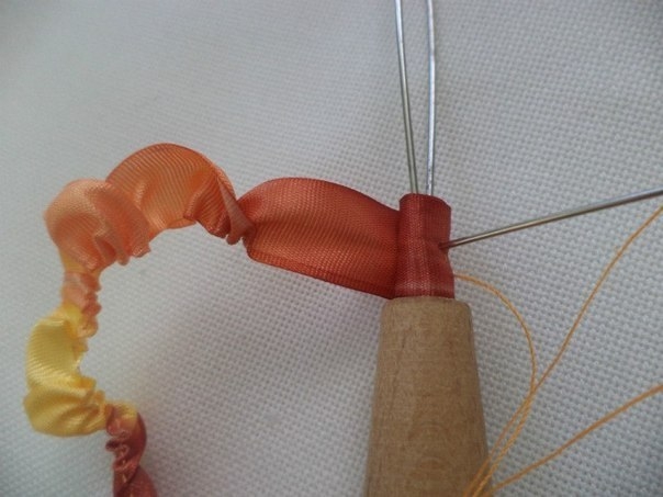 Роза из лент