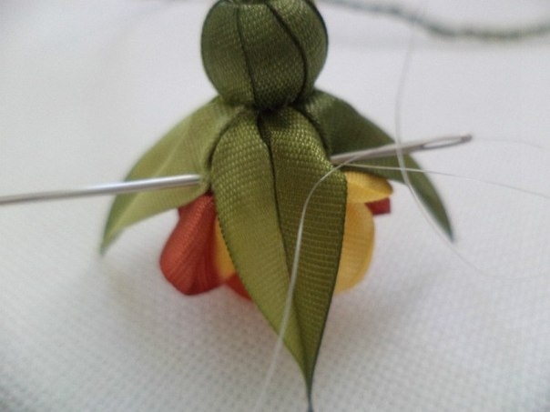 Роза из лент