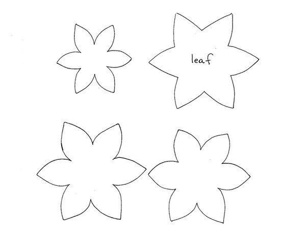 Красивая брошь из фетра