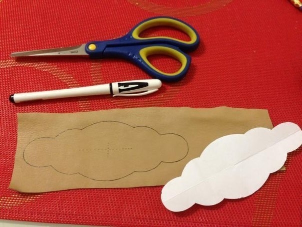 Браслет с кружевом бисером и стразами Браслет с кружевом бисером и стразами