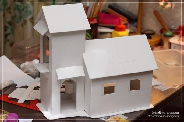 Очаровательный домик из картона.