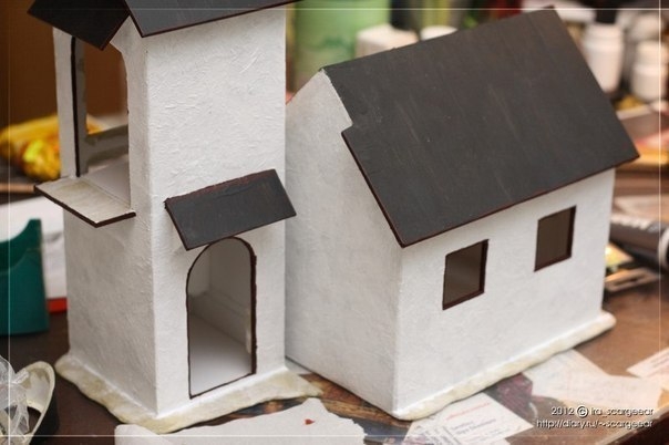 Очаровательный домик из картона.